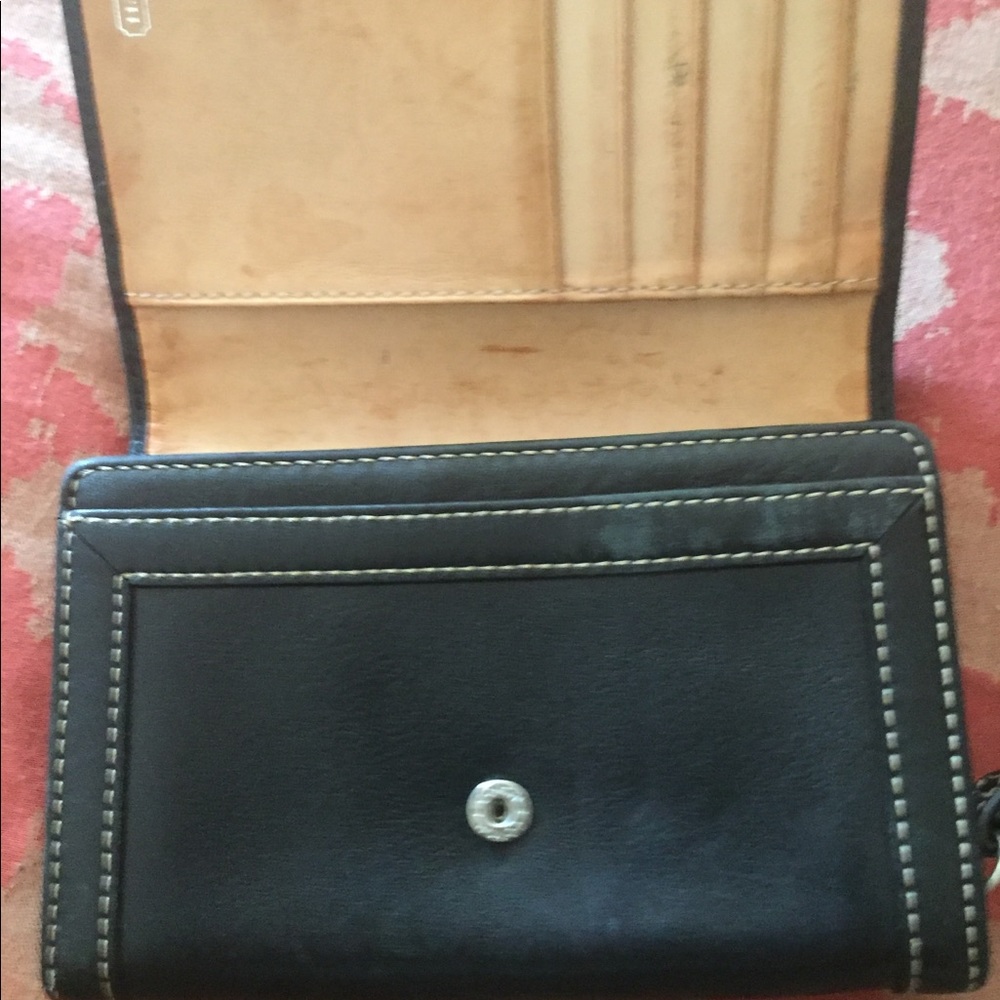 Authentic Coach wallet - Picture 8 of 8